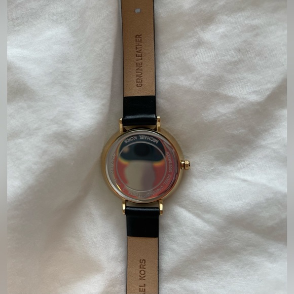 Authentic Michael Kors Watch - Picture 11 of 13